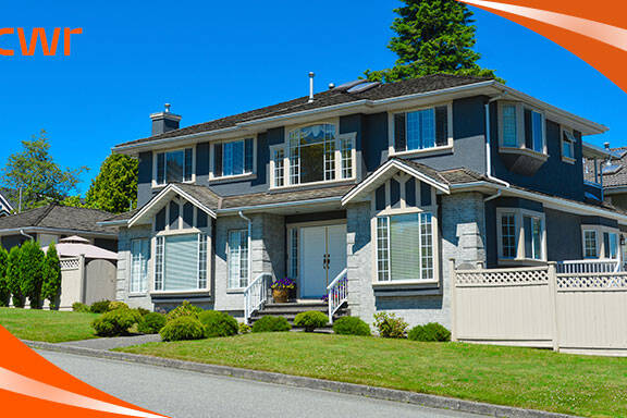 Many newcomers choose to rent their first apartment in Canada v/s buying a property upon their arrival. Here’s more about it!