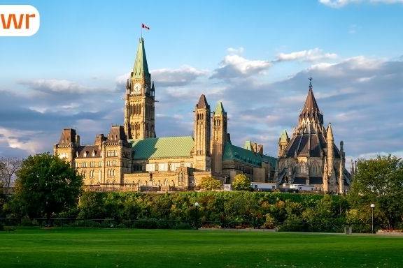 Canada pauses removal orders for Israelis & Lebanese nationals